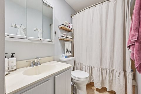 Tiny photo for 559 W Surf Street #205, Chicago, IL 60657 (MLS # 12431838)