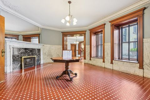 Tiny photo for 559 W Surf Street #205, Chicago, IL 60657 (MLS # 12431838)