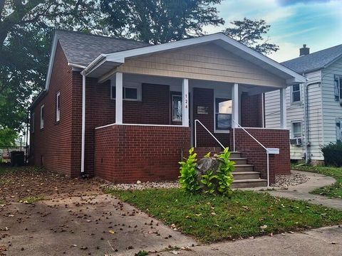 Photo of 124 S Everett Street, Streator, IL 61364 (MLS # 12481358)
