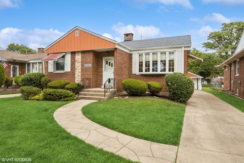 Photo of 1803 Balmoral Avenue, Westchester, IL 60154 (MLS # 12586763)