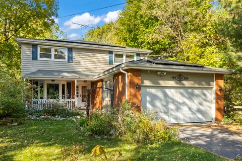 Photo of 18000 Armitage Court, Homewood, IL 60430 (MLS # 12548146)