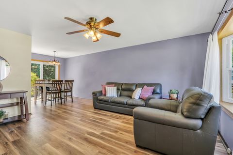 Tiny photo for 2420 SE Thornwood Drive, Lindenhurst, IL 60046 (MLS # 12702598)