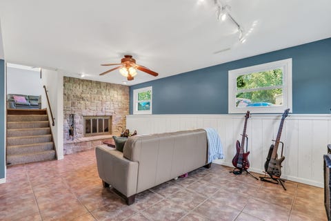 Tiny photo for 2420 SE Thornwood Drive, Lindenhurst, IL 60046 (MLS # 12702598)