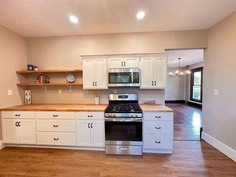 Tiny photo for 216 W Market Street, Farmer City, IL 61842 (MLS # 12476803)