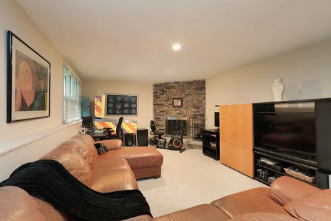 Tiny photo for 133 Burr Oak Court, Deerfield, IL 60015 (MLS # 12678451)