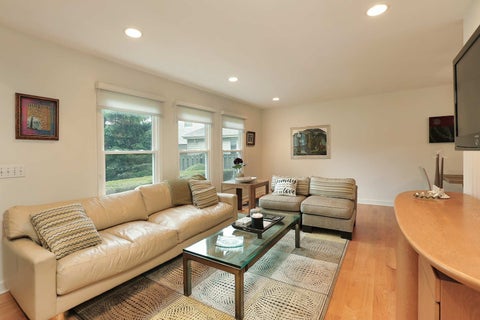 Tiny photo for 133 Burr Oak Court, Deerfield, IL 60015 (MLS # 12678451)
