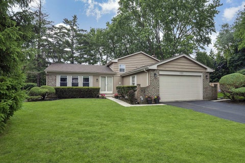 Photo of 133 Burr Oak Court, Deerfield, IL 60015 (MLS # 12678451)