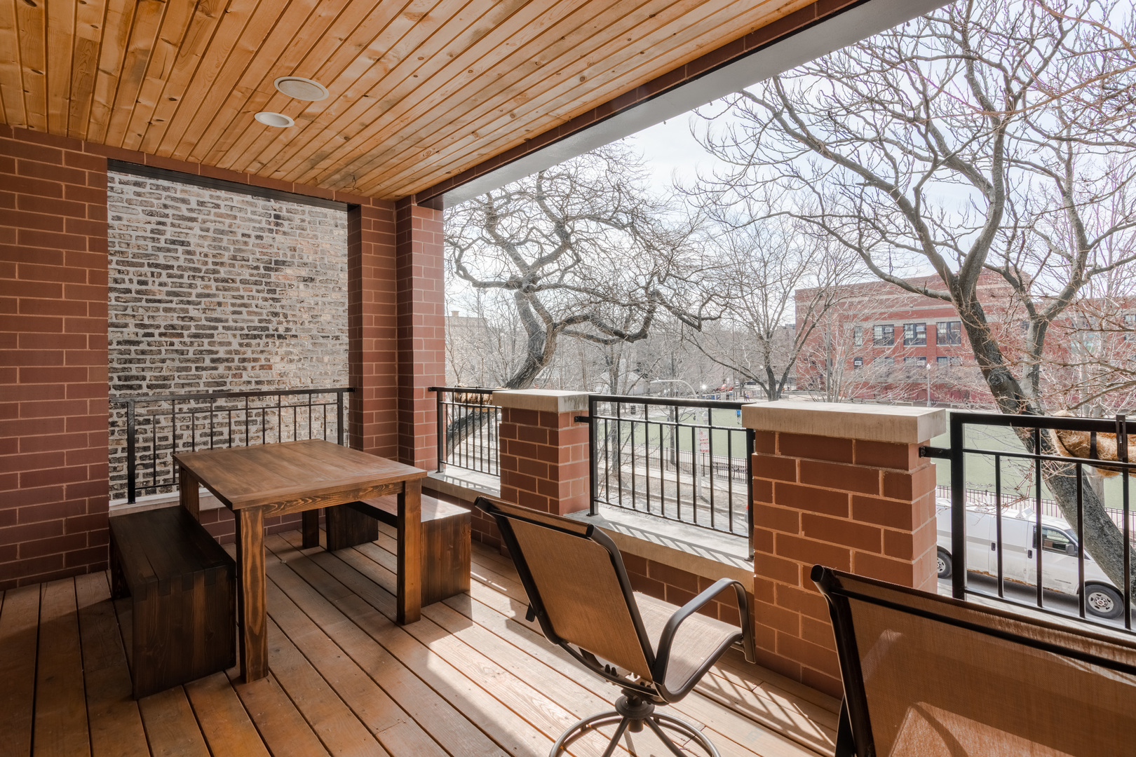 3315 N Seminary Avenue 2