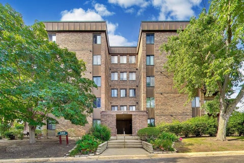 Photo of 420 Walnut Creek Lane #3102, Lisle, IL 60532 (MLS # 12716501)