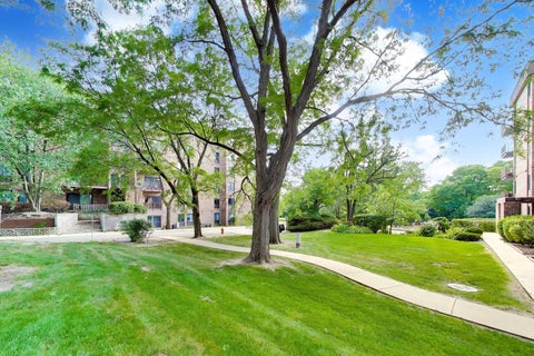 Tiny photo for 420 Walnut Creek Lane #3102, Lisle, IL 60532 (MLS # 12716501)