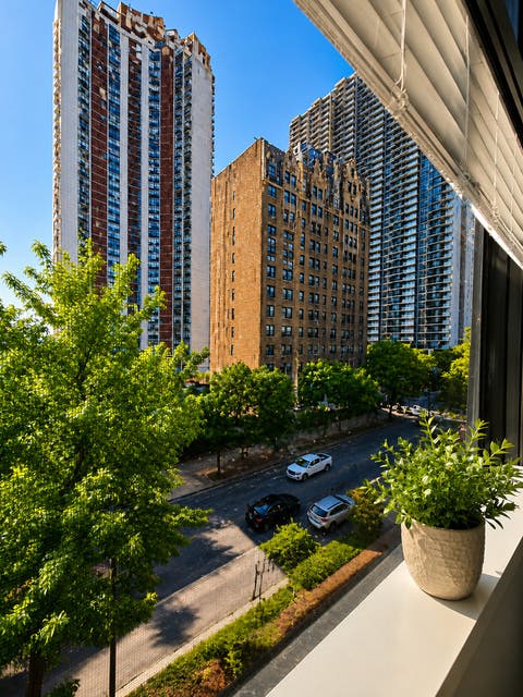 Tiny photo for 6118 N Sheridan Road #501, Chicago, IL 60660 (MLS # 12715990)