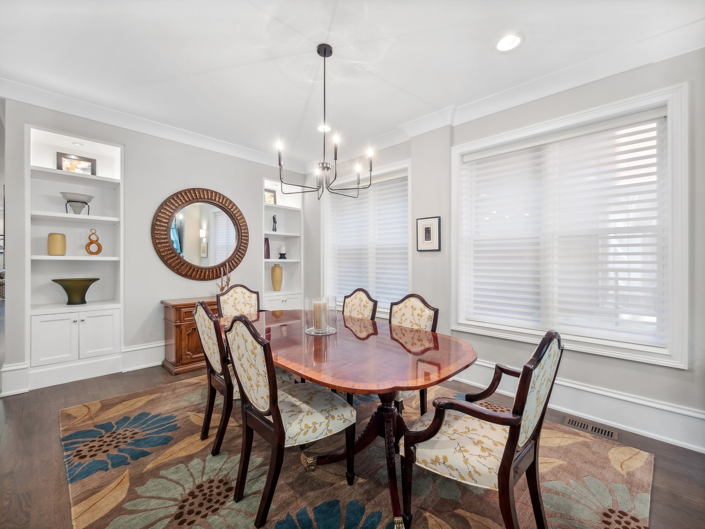 706 W Briar Place 1