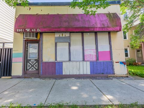 2951 W 43rd Street Chicago IL 60632