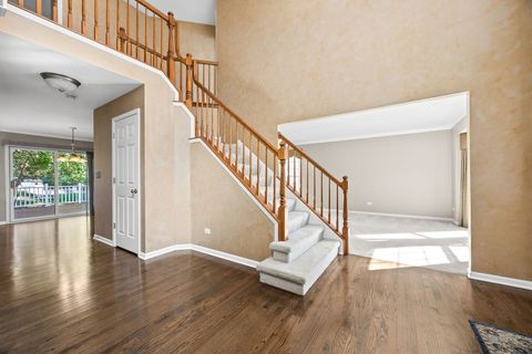 Tiny photo for 719 Pinecreek Drive, North Aurora, IL 60542 (MLS # 12485891)