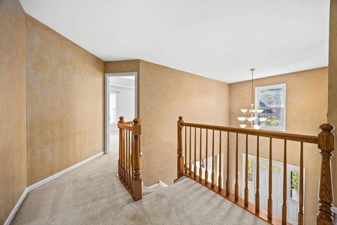 Tiny photo for 719 Pinecreek Drive, North Aurora, IL 60542 (MLS # 12485891)