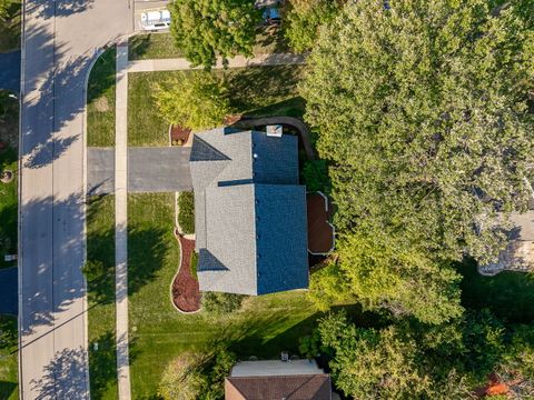 Tiny photo for 719 Pinecreek Drive, North Aurora, IL 60542 (MLS # 12485891)