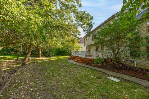 Tiny photo for 719 Pinecreek Drive, North Aurora, IL 60542 (MLS # 12485891)