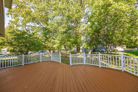 Tiny photo for 719 Pinecreek Drive, North Aurora, IL 60542 (MLS # 12485891)