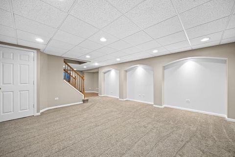 Tiny photo for 719 Pinecreek Drive, North Aurora, IL 60542 (MLS # 12485891)