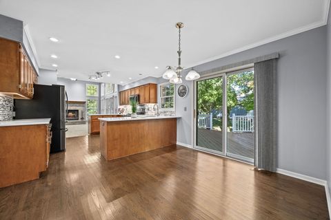 Tiny photo for 719 Pinecreek Drive, North Aurora, IL 60542 (MLS # 12485891)