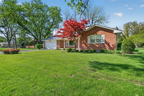 Photo of 2275 Garden Road, Aurora, IL 60506 (MLS # 12635721)