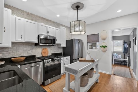 Tiny photo for 4615 W GRACE Street, Chicago, IL 60641 (MLS # 12577652)