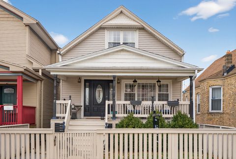 Tiny photo for 4615 W GRACE Street, Chicago, IL 60641 (MLS # 12577652)