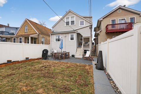 Tiny photo for 4615 W GRACE Street, Chicago, IL 60641 (MLS # 12577652)