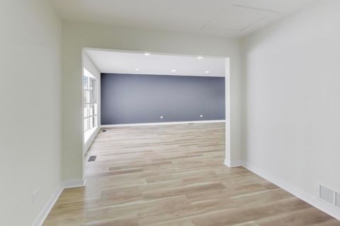 Tiny photo for 123 Kainer Avenue, Barrington, IL 60010 (MLS # 12553710)