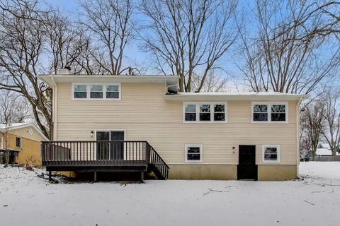 Tiny photo for 123 Kainer Avenue, Barrington, IL 60010 (MLS # 12553710)