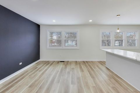 Tiny photo for 123 Kainer Avenue, Barrington, IL 60010 (MLS # 12553710)