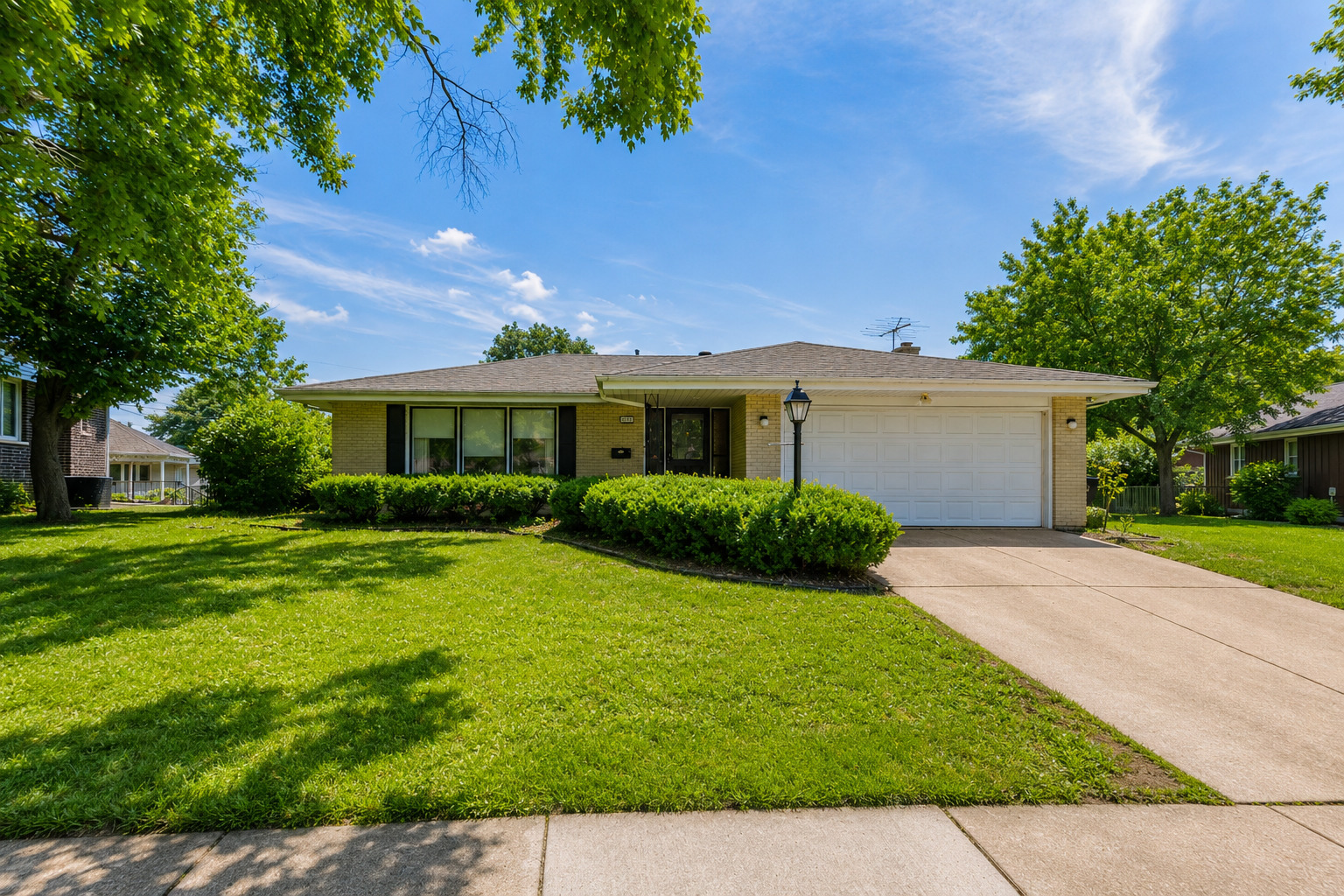 1161 E 171st Court