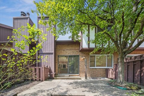 Tiny photo for Crystal Lake, IL 60014 (MLS # 12632477)