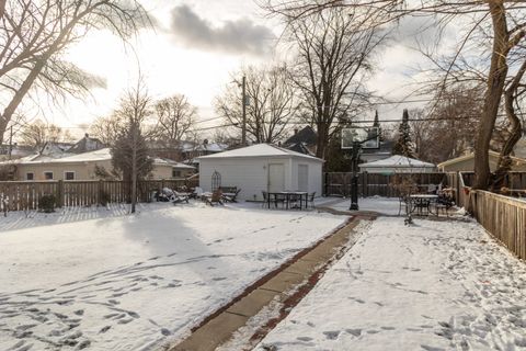 Tiny photo for 415 N HARVEY Avenue, Oak Park, IL 60302 (MLS # 12548261)