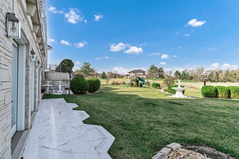 Tiny photo for 15 Terra Vita Court, South Barrington, IL 60010 (MLS # 12609214)