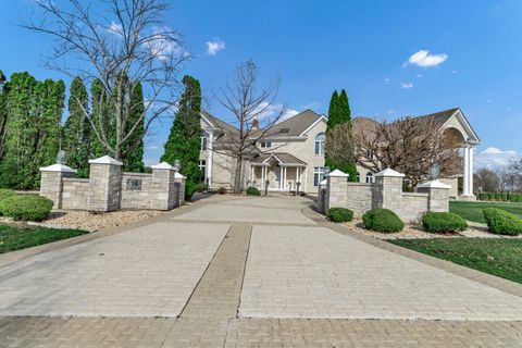 Tiny photo for 15 Terra Vita Court, South Barrington, IL 60010 (MLS # 12609214)