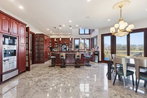 Tiny photo for 15 Terra Vita Court, South Barrington, IL 60010 (MLS # 12609214)