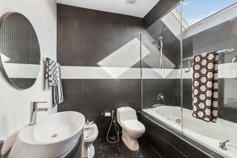 Tiny photo for 15 Terra Vita Court, South Barrington, IL 60010 (MLS # 12609214)
