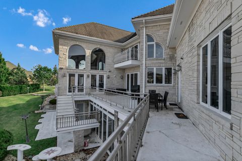 Tiny photo for 15 Terra Vita Court, South Barrington, IL 60010 (MLS # 12609214)