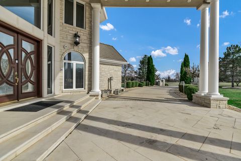 Tiny photo for 15 Terra Vita Court, South Barrington, IL 60010 (MLS # 12609214)
