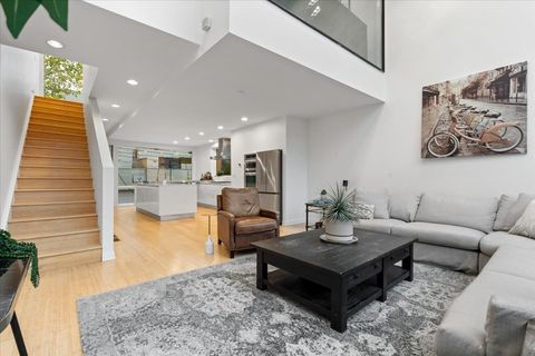 Tiny photo for 1638 W ONTARIO Street, Chicago, IL 60622 (MLS # 12518964)