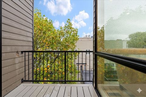 Tiny photo for 1638 W ONTARIO Street, Chicago, IL 60622 (MLS # 12518964)