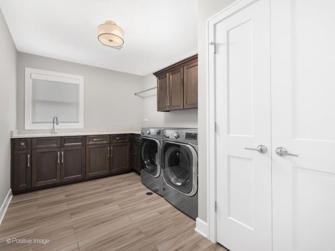 Tiny photo for 225 E Wilson Street, Elmhurst, IL 60126 (MLS # 12768025)