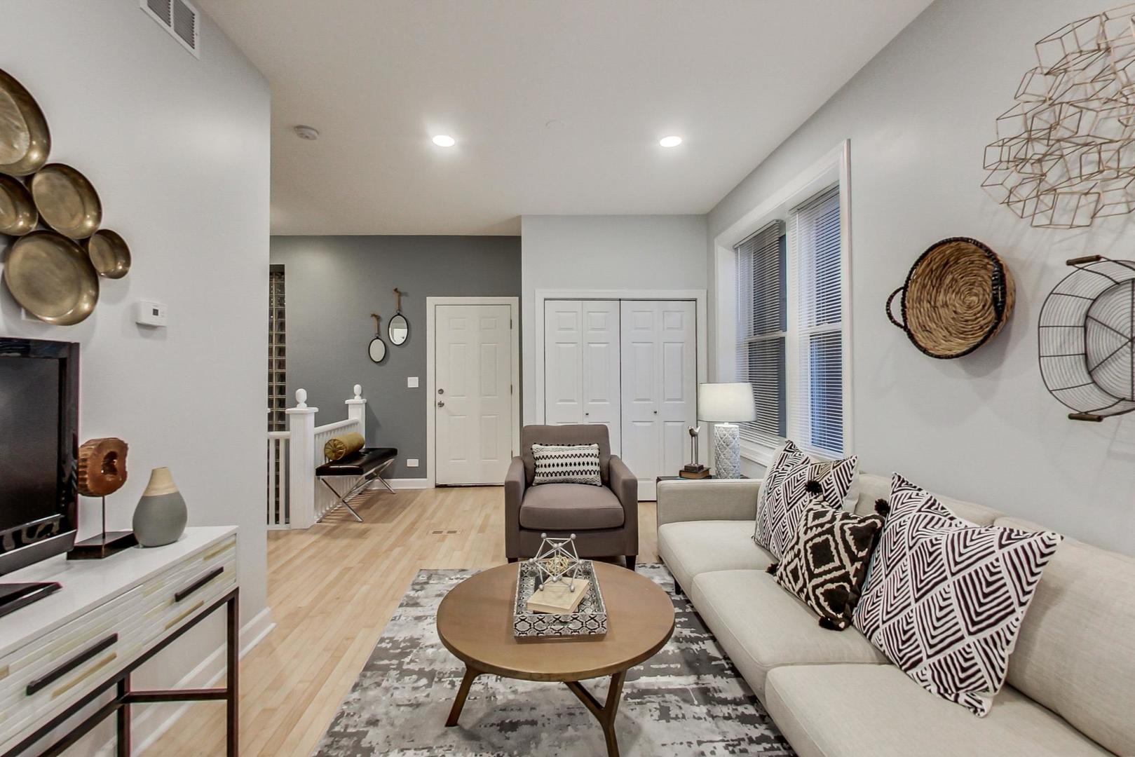 1422 W Lexington Street 2F