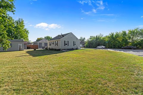 Tiny photo for 1126 Sanger Street, Ottawa, IL 61350 (MLS # 12454450)