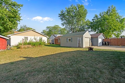 Tiny photo for 1126 Sanger Street, Ottawa, IL 61350 (MLS # 12454450)