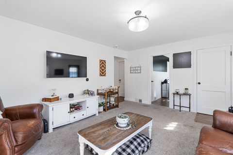 Tiny photo for 1126 Sanger Street, Ottawa, IL 61350 (MLS # 12454450)