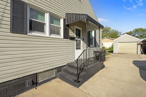 Tiny photo for 1126 Sanger Street, Ottawa, IL 61350 (MLS # 12454450)