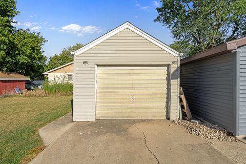 Tiny photo for 1126 Sanger Street, Ottawa, IL 61350 (MLS # 12454450)