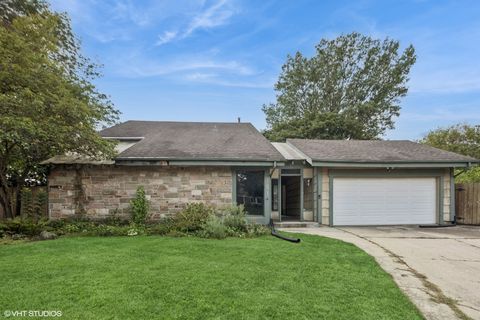 30W151 Arlington Court Warrenville IL 60555